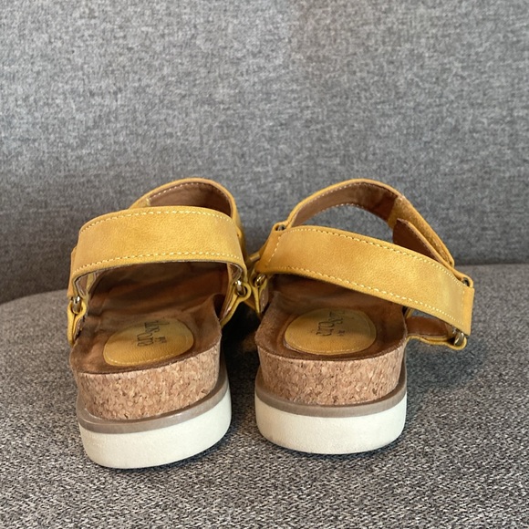 Eurosoft by Sofft Mustard Sandal - Picture 4 of 9